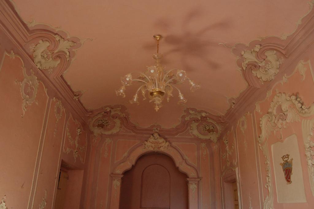 Palazzo Bonfranceschi Bed & Breakfast Belforte del Chienti Exterior photo