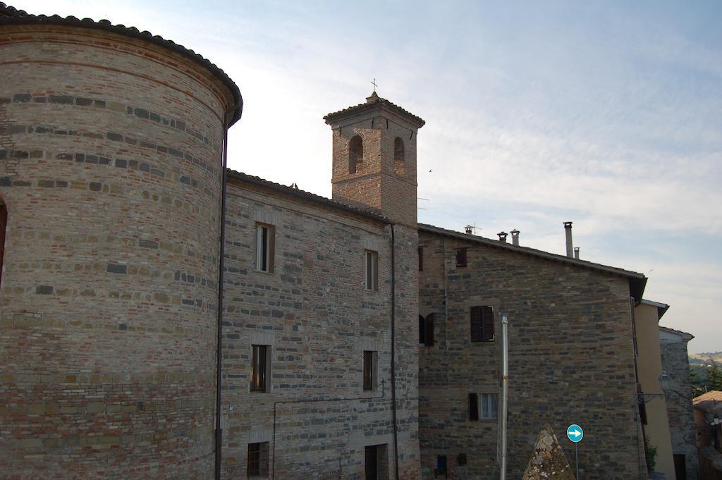 Palazzo Bonfranceschi Bed & Breakfast Belforte del Chienti Exterior photo
